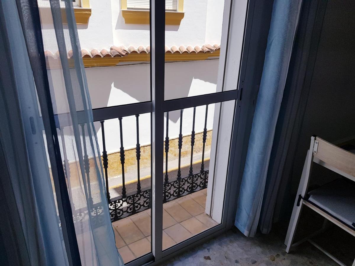 Apartamento nuevo y céntrico con Aire Acondicionado y Wifi -Solo familias o parejas- Conil De La Frontera Esterno foto