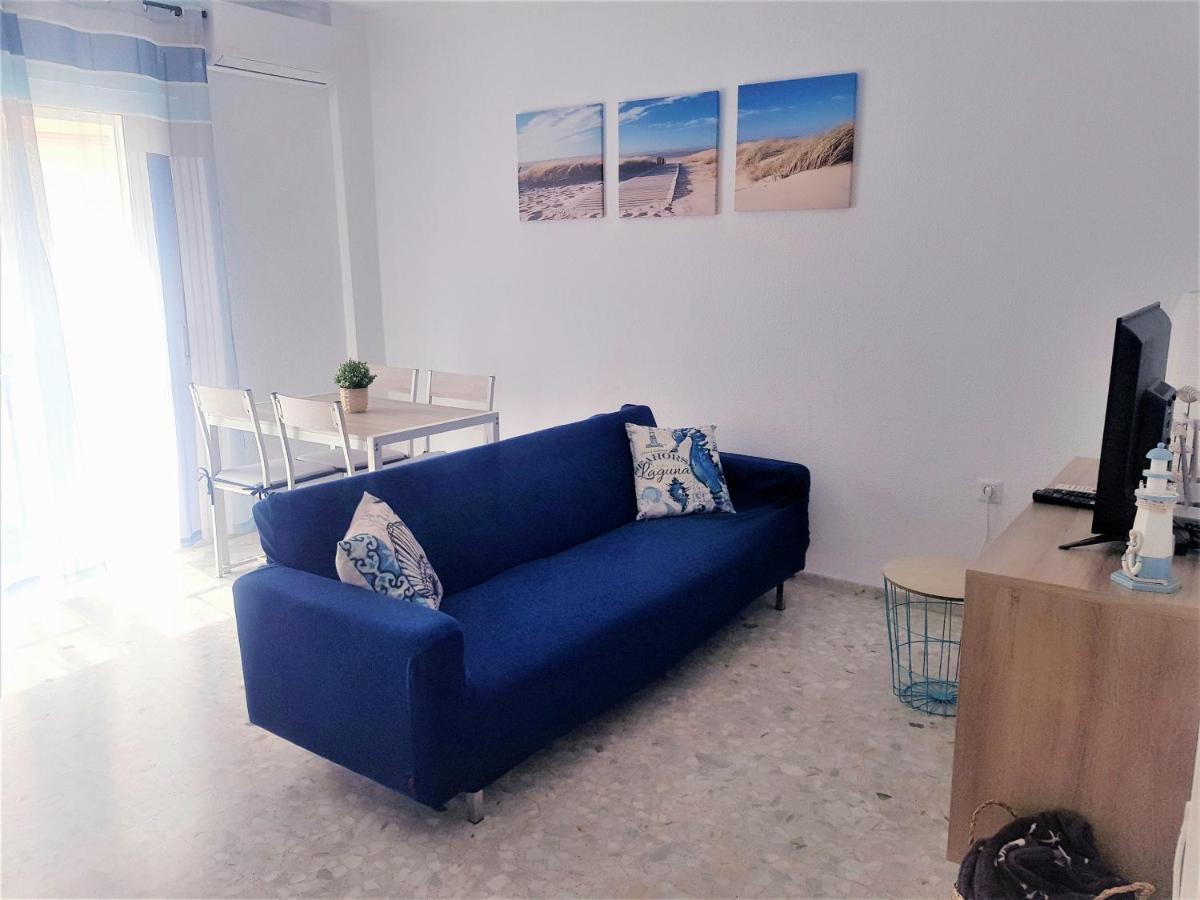 Apartamento nuevo y céntrico con Aire Acondicionado y Wifi -Solo familias o parejas- Conil De La Frontera Esterno foto