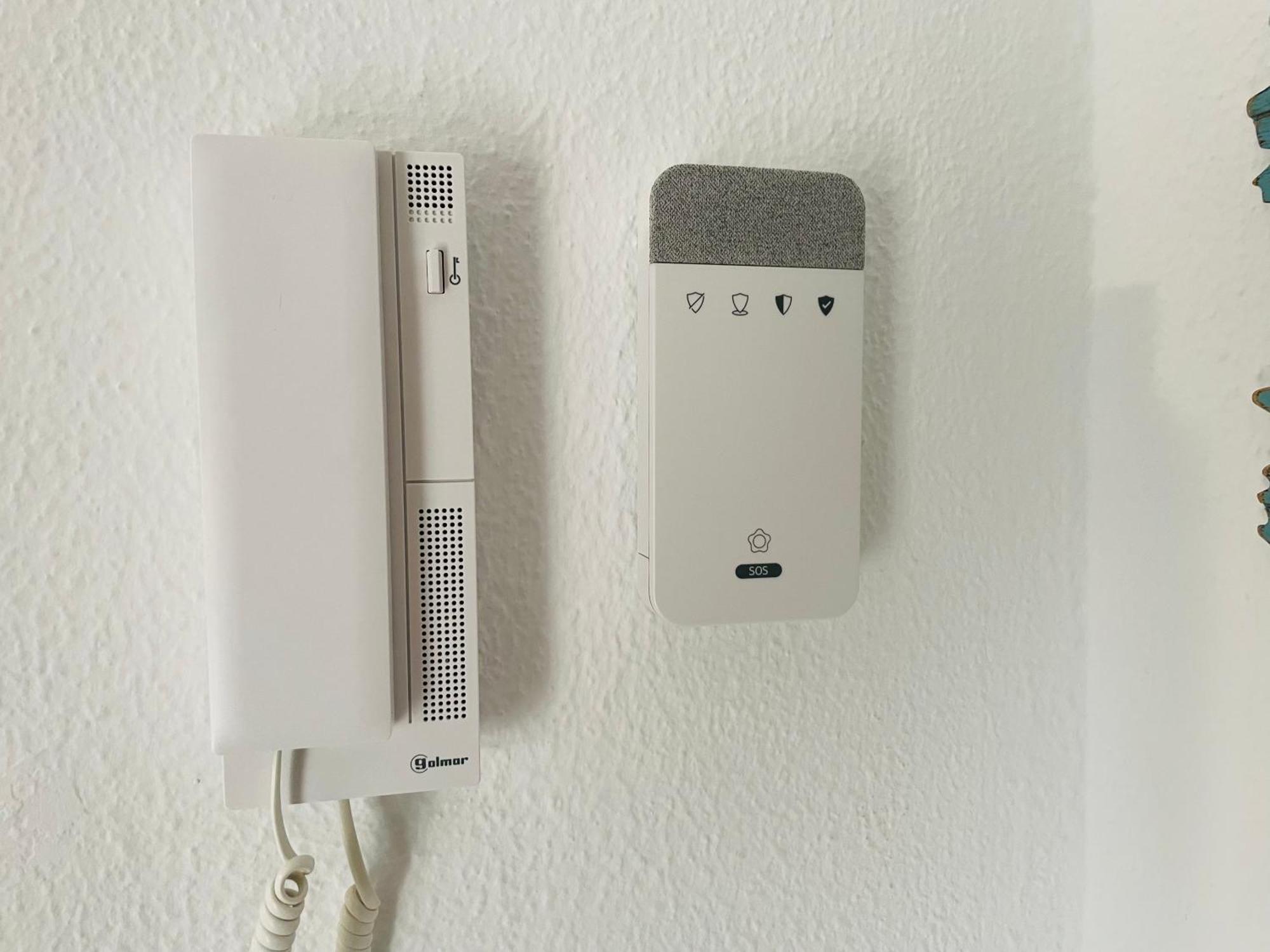 Apartamento nuevo y céntrico con Aire Acondicionado y Wifi -Solo familias o parejas- Conil De La Frontera Esterno foto