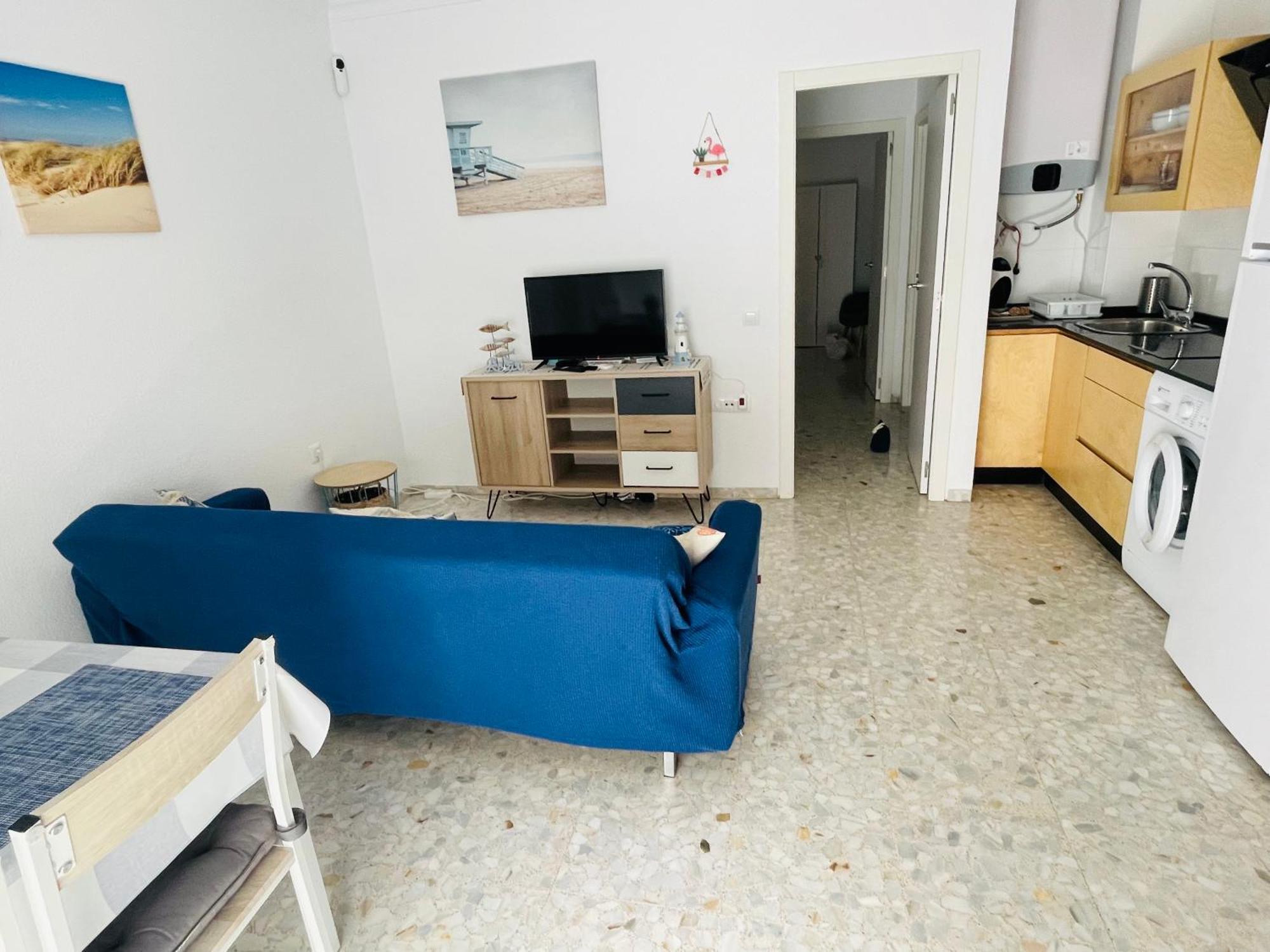 Apartamento nuevo y céntrico con Aire Acondicionado y Wifi -Solo familias o parejas- Conil De La Frontera Esterno foto