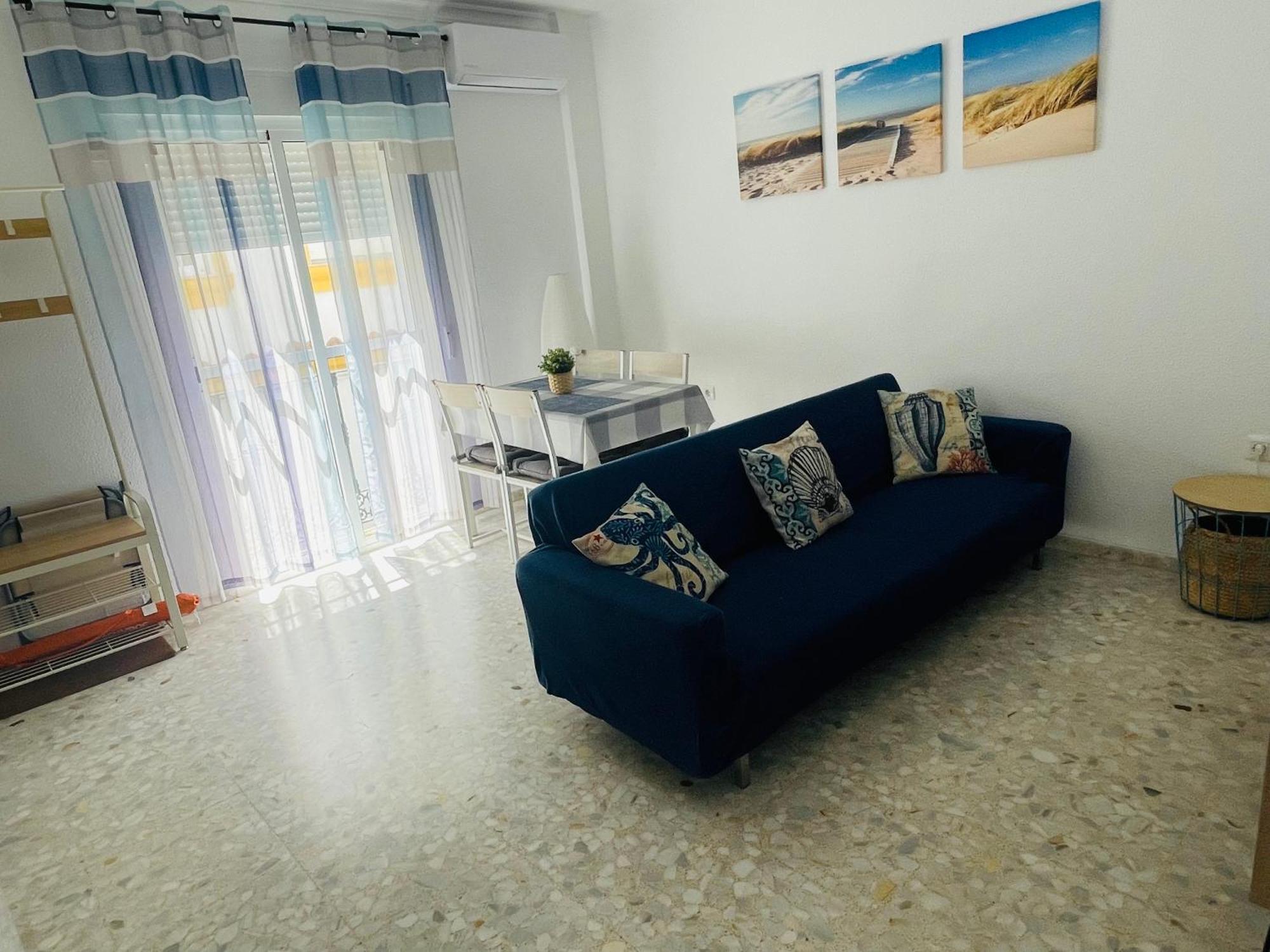 Apartamento nuevo y céntrico con Aire Acondicionado y Wifi -Solo familias o parejas- Conil De La Frontera Esterno foto