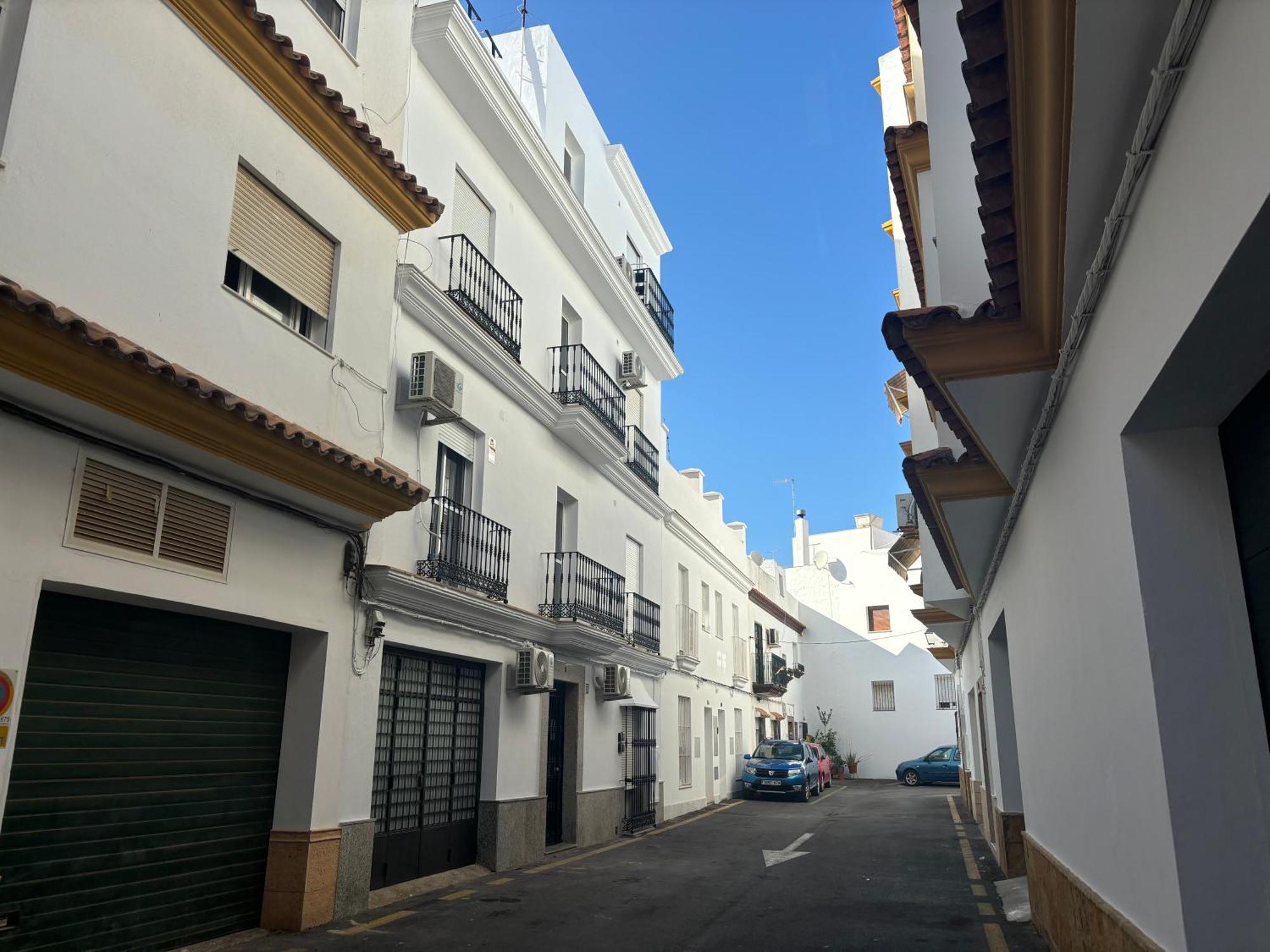 Apartamento nuevo y céntrico con Aire Acondicionado y Wifi -Solo familias o parejas- Conil De La Frontera Esterno foto