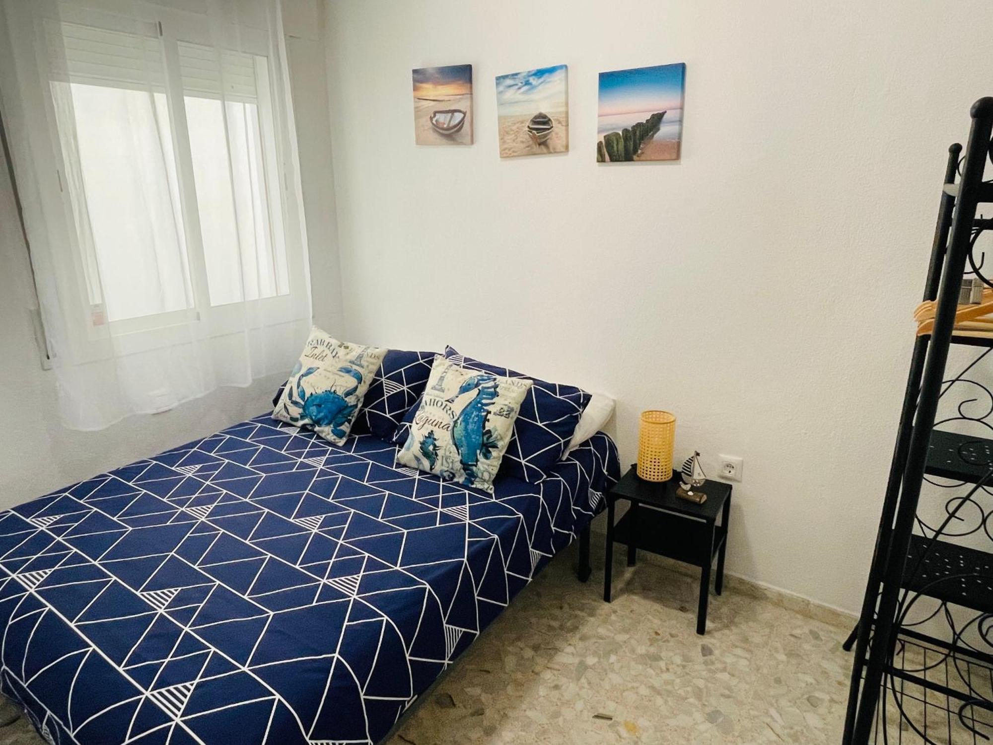 Apartamento nuevo y céntrico con Aire Acondicionado y Wifi -Solo familias o parejas- Conil De La Frontera Esterno foto